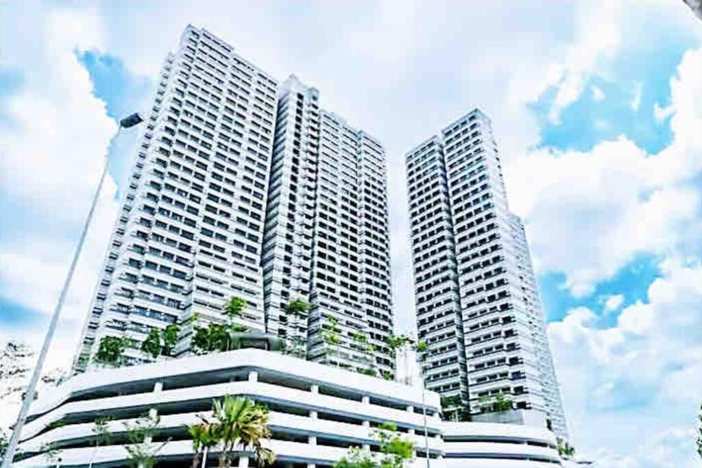 Legoland Jb Aghome Medini 3Room8Pax Bukit Indah Нусаджайя Экстерьер фото